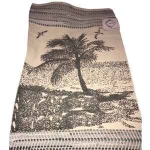 NWT Bloom Palm Tree Beach Designed Rug *Measurements included